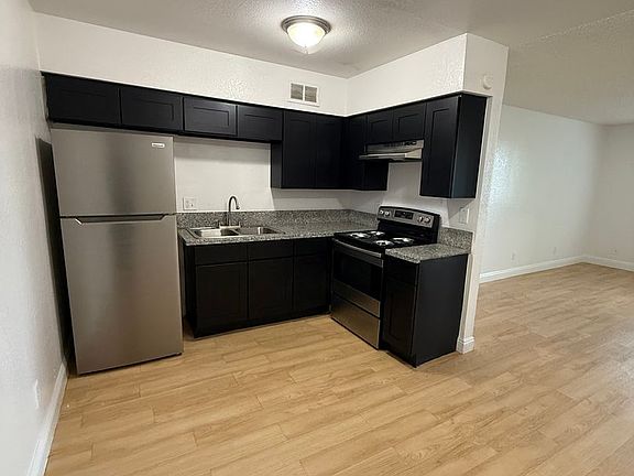 3rd image of 6721 N 25th Dr #217