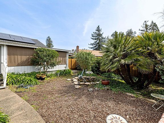 4th image of 550 S Lydia Court S