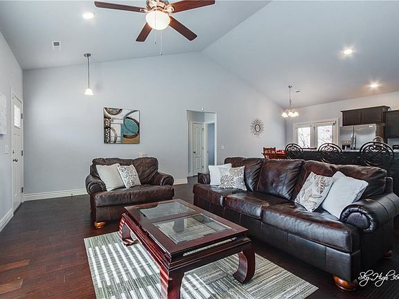 4th image of 30 Watson Ln