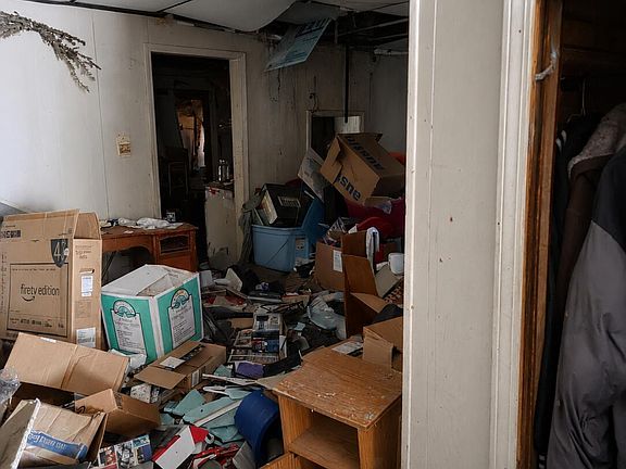 4th image of 614 S Race St
