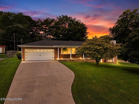 3rd image of 8233 Spruceland Rd