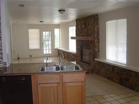 4th image of 15 Beechwood Ln
