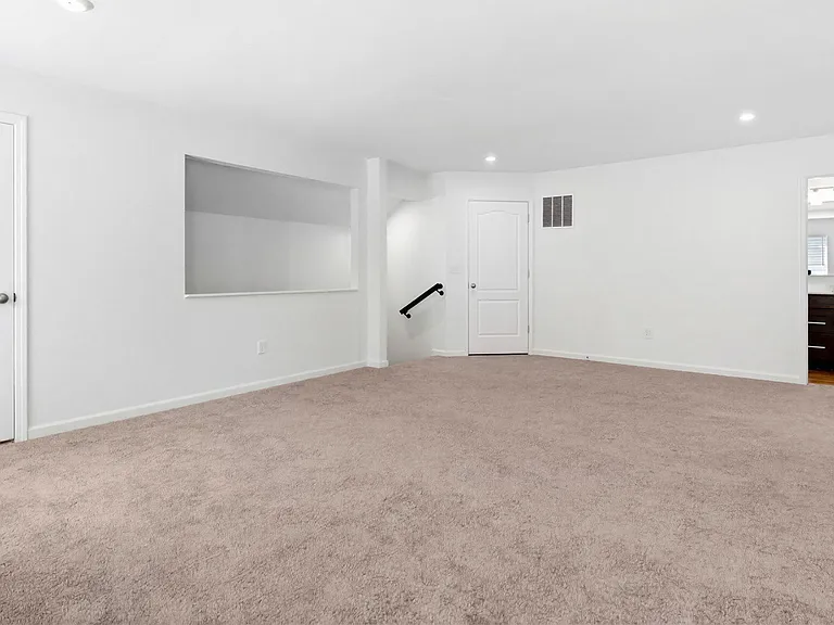 6029 Bluecrest Dr — Photo 46
