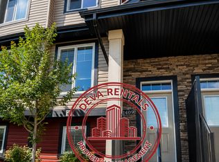 1409 Cunningham Dr SW, Edmonton, AB T6W 2J5