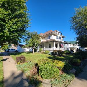 303 N Main St, Cuba City, WI, 53807