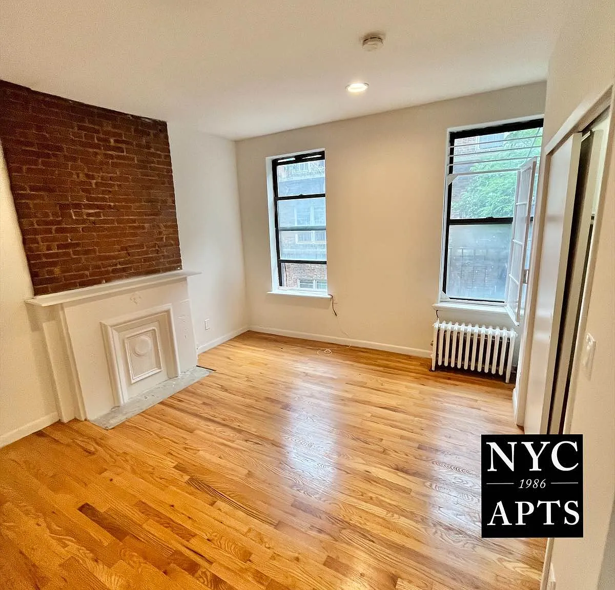 328 East 55th Street — Photo 1