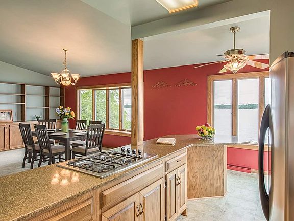 4th image of 1034 N Jordan Ct