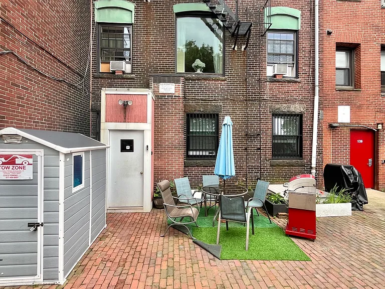 137 Bay State Rd #B — Photo 11