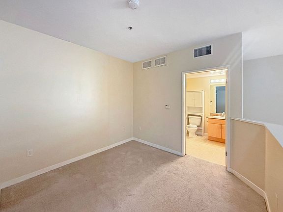 4th image of 1501 Front St Unit 535