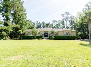 358 Oak Grove Island Dr, Brunswick, GA 31523