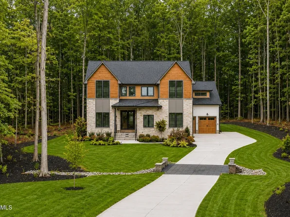 290 Hidden Lake Dr, Youngsville, NC 27596