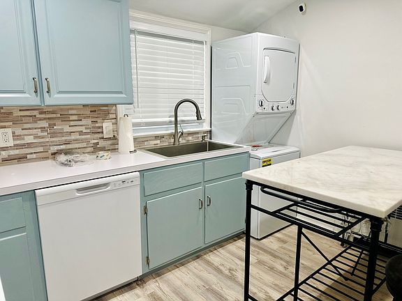 5th image of 6 Potter St Floor 2