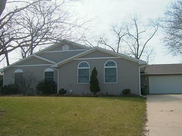 1st image of 61755 Crestlane Dr