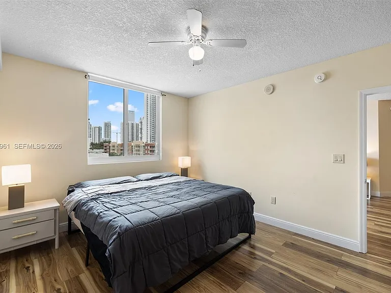 275 NE 18th St #710 — Photo 13
