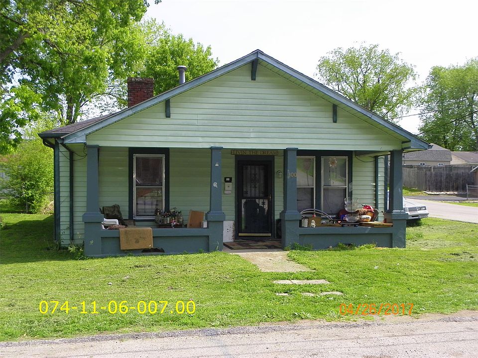 1st image of 300 Noel Ave