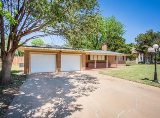 522 W Stevenson Ave, Hale Center, TX 79041