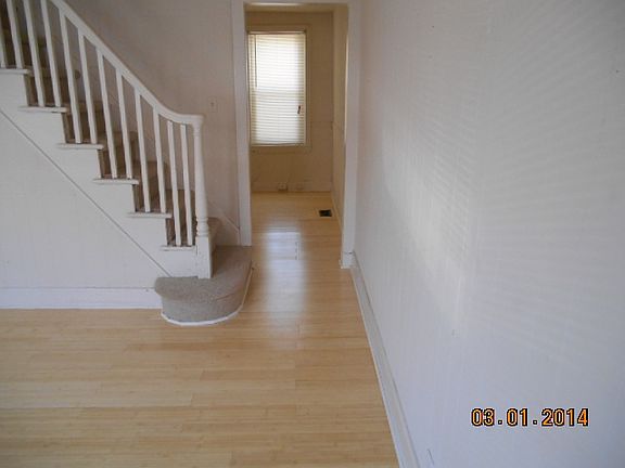 5th image of 1022 Elm St