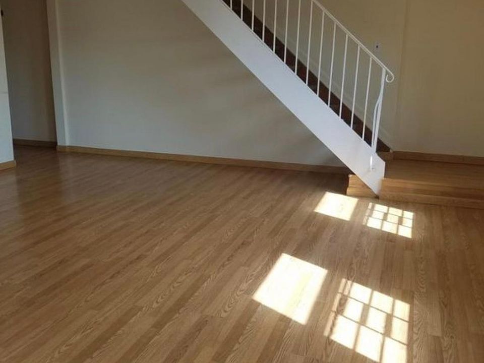 2nd image of 161 Avenue S #3