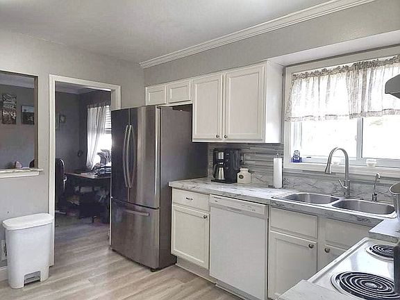 5th image of 5443 Fairview Dr