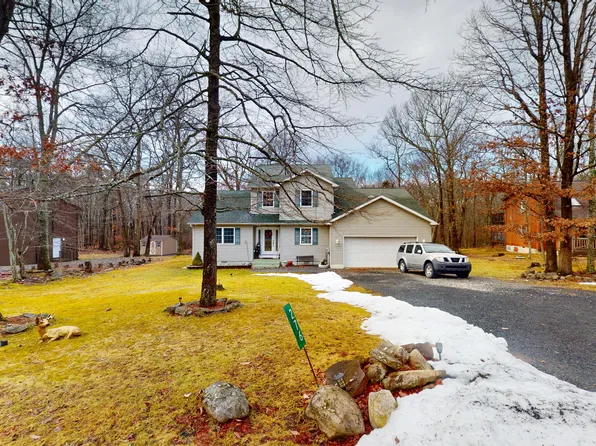 276 Oakenshield Dr, Lehman, PA 18371