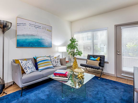 4th image of 3111 S St #4094784