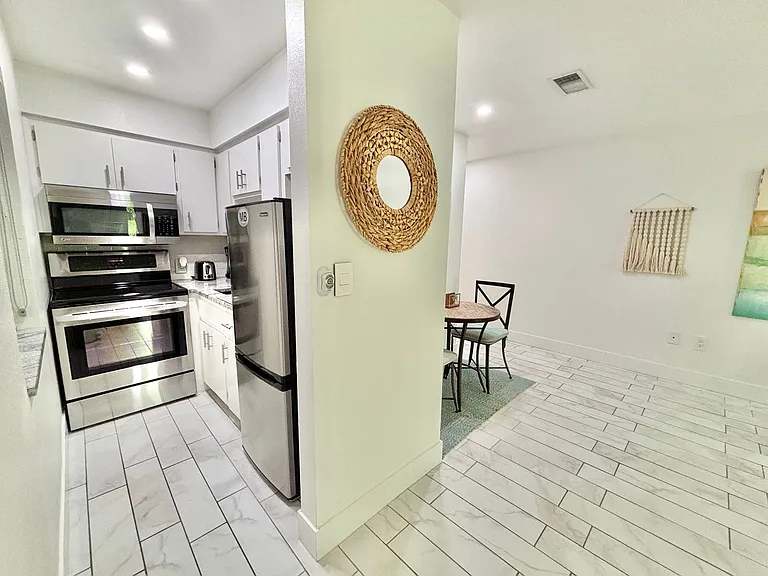 419 Ocean Ave #406 — Photo 10