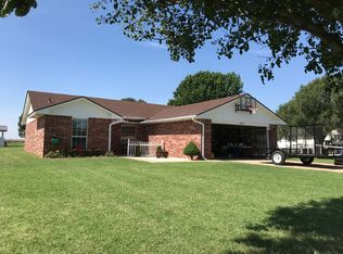 621 Broadway St, Kremlin, OK 73753