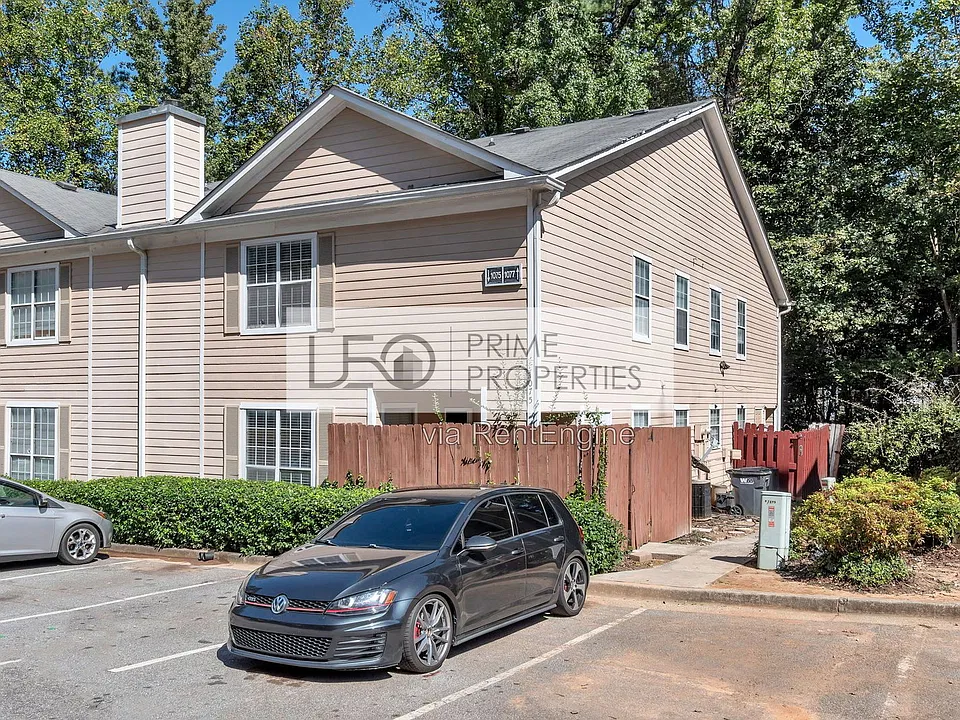 1075 Rock Creek Ln