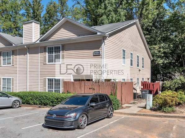 1075 Rock Creek Ln, Norcross, GA 30093