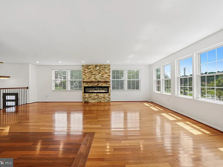 15304 Good Hope Rd — Photo 5