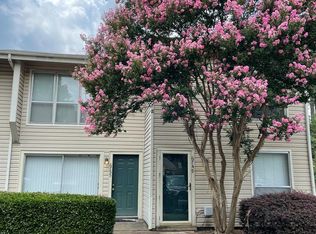 6749 Meadow Oak Pl, Memphis, TN 38120