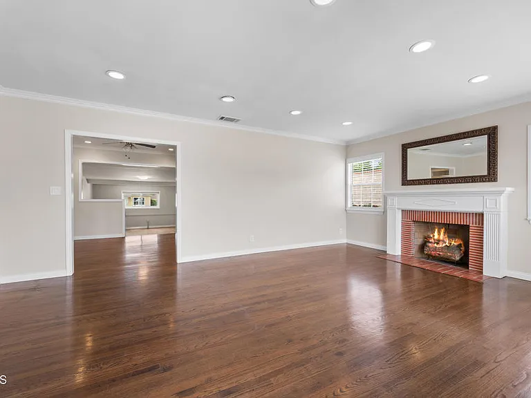 3101 N Olive Ave — Photo 4