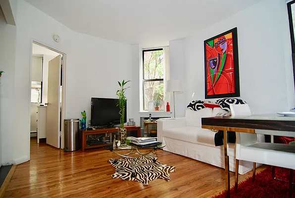 Rented by Building Equity Real Estate LLC | media 19