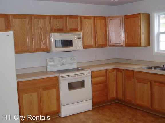 5th image of 110 Aaron Pl APT 102