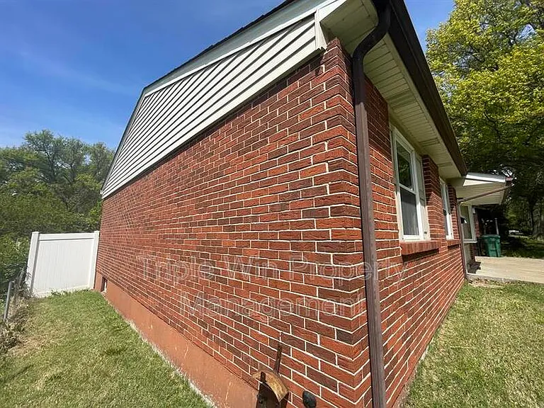 2415 Stoney End Ct — Photo 4