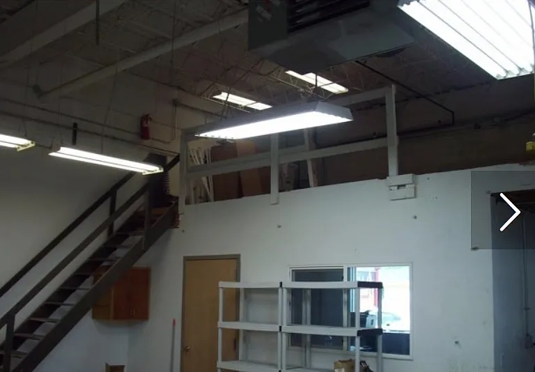 405 1st Ave SW #A — Photo 5