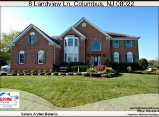 8 Landview Ln, Columbus, NJ 08022