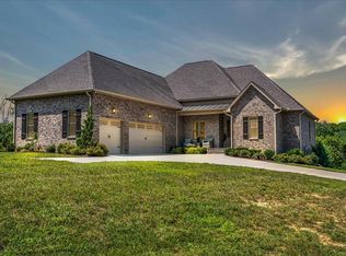 667 Rutherford Ln, Smithville, TN 37166