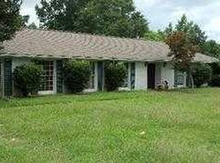 5578 Arrow Lake Dr, Meridian, MS 39301