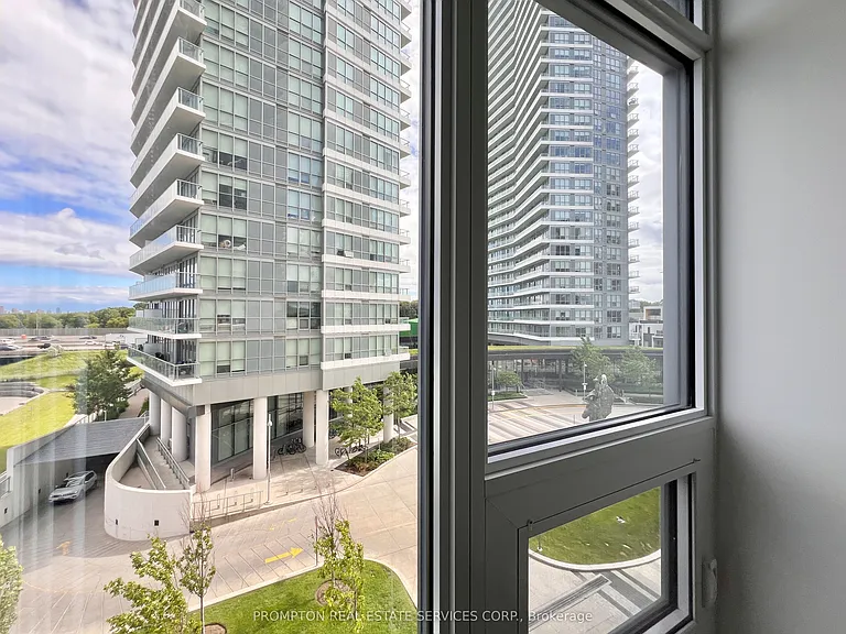 121 McMahon Dr #608 — Photo 18