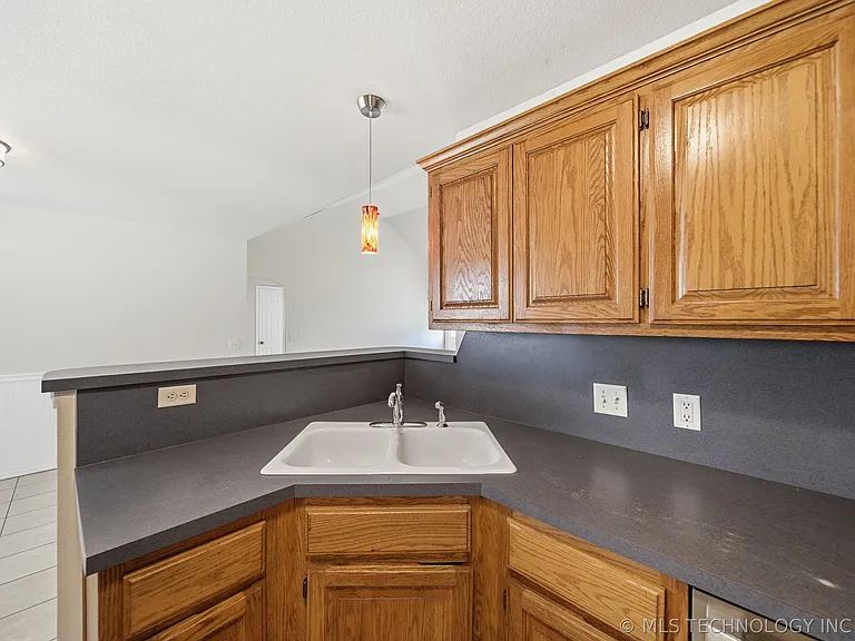 1217 W 117th Ct S — Photo 11