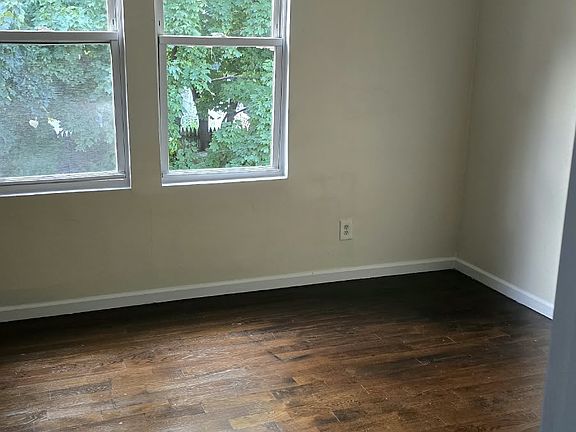 4th image of 66-68 Grace St #2R