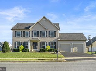 783 Farmhouse Ln, Harrisburg, PA 17111
