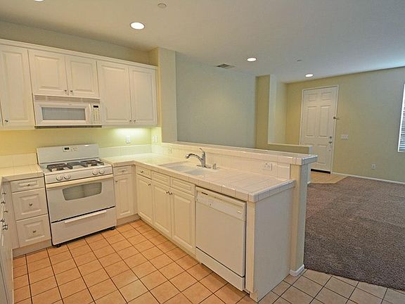 3rd image of 24016 Park Ln