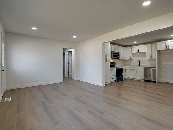 5th image of 511 Wanda Dr