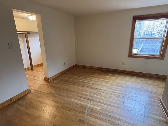 5th image of 15 Johnston Ave