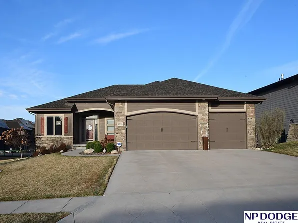 8220 N 123rd St, Omaha, NE 68142