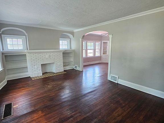 2nd image of 3722 Chelton Rd #3724