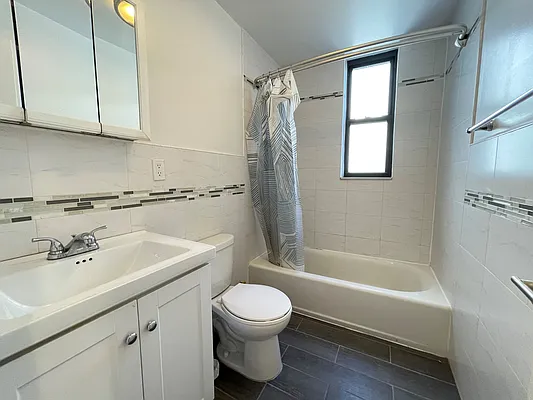 Rented by Silver Line Realty Group NY LLC | media 11