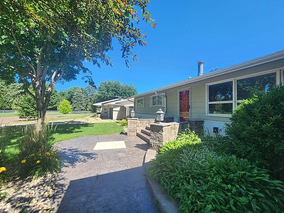 2nd image of 305 E 32nd St